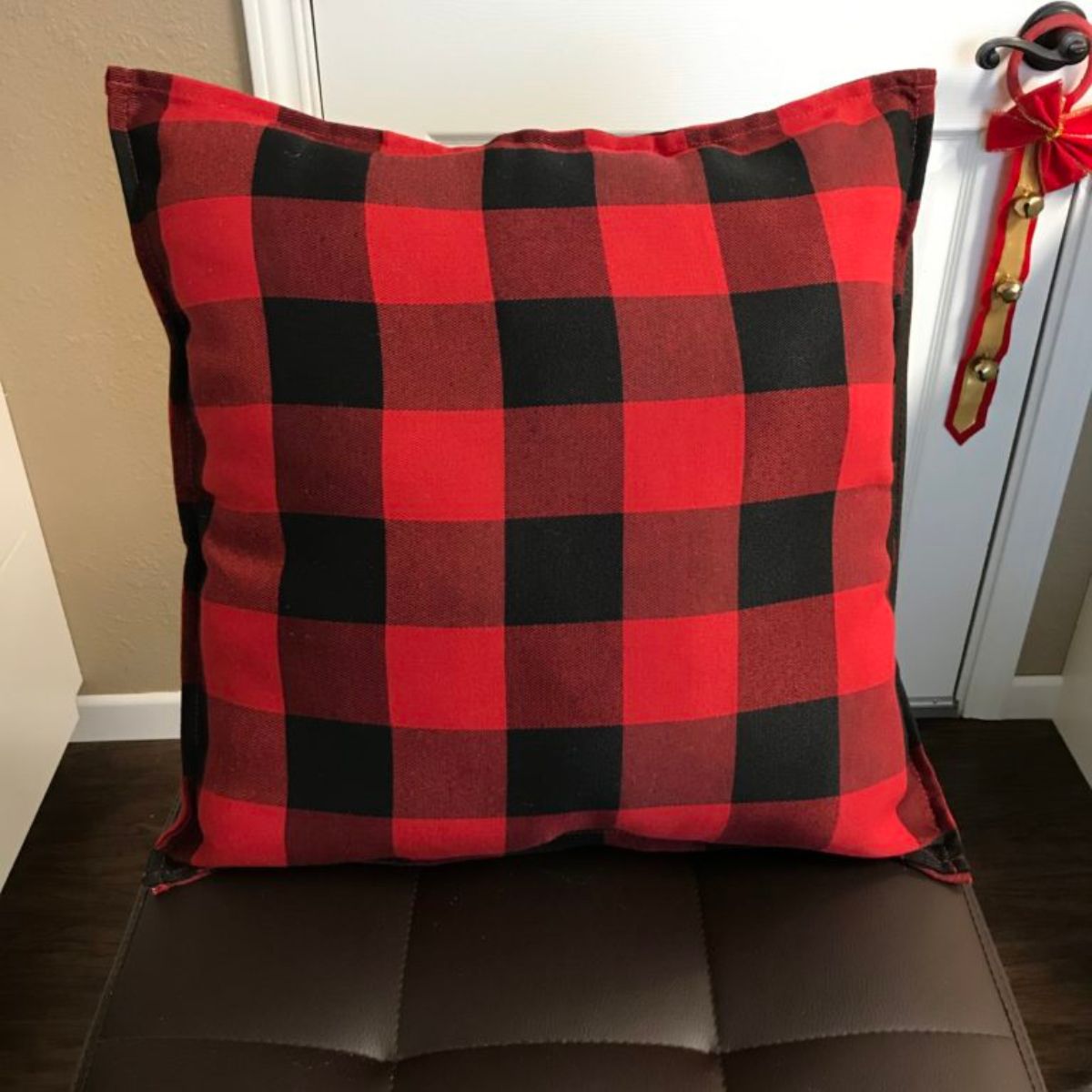 Easy DIY No Sew Napkin Pillows